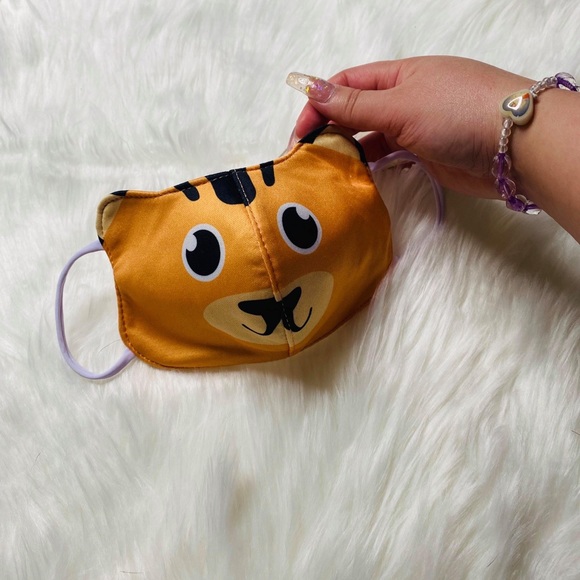 HIGH QUALITY MASKS FOR KIDS ( ADULT SIZE SMALL) - Picture 7 of 10